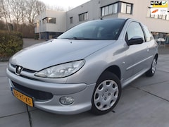 Peugeot 206 - 1.4 Air-line 2 | 75 pk | Airco | NAP | APK 03/2026