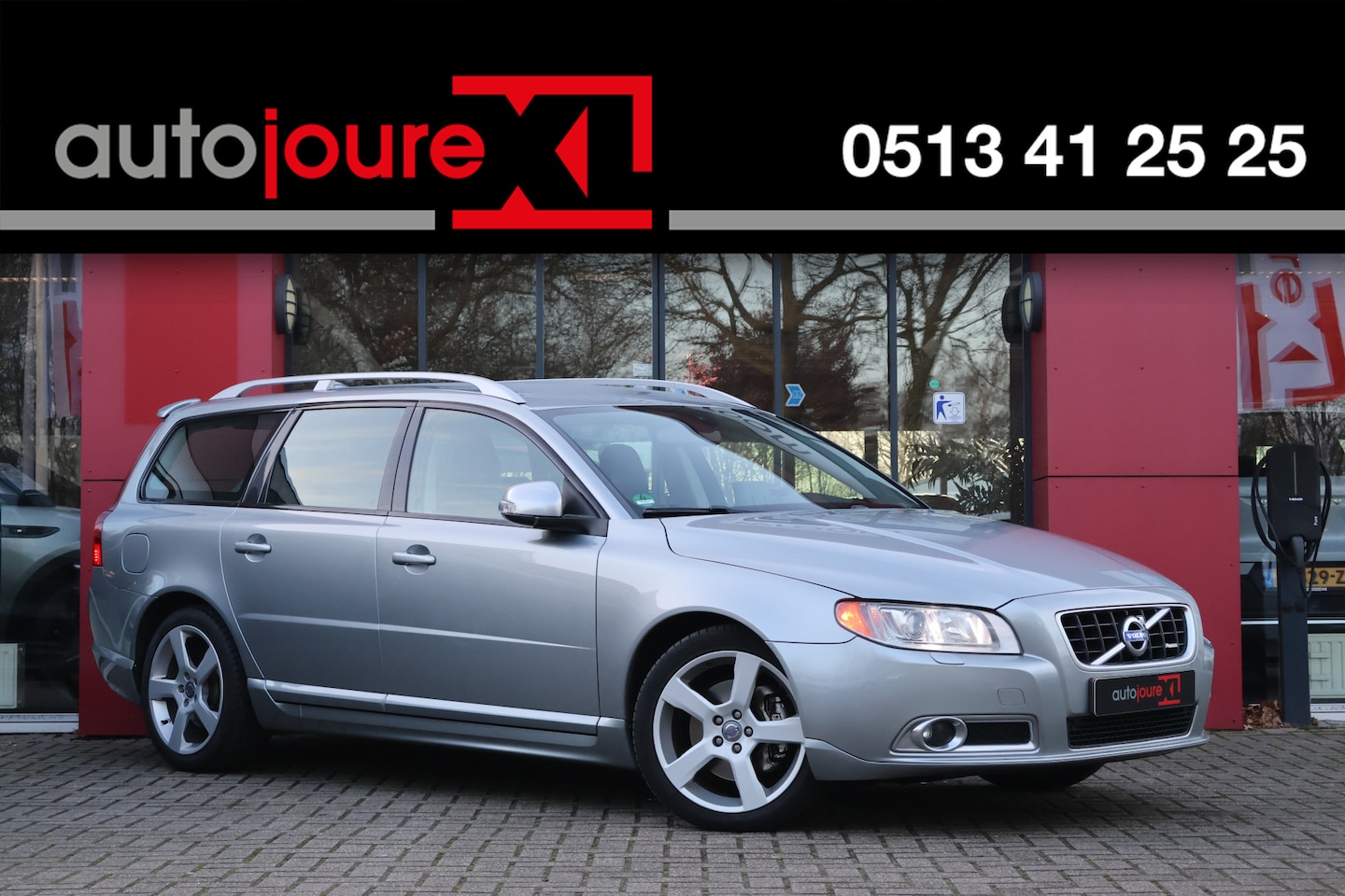 Volvo V70 - 2.0T R-Edition | Origineel NL | 1ste Eigenaar | Trekhaak | Leder | Cruise Control | Naviga - AutoWereld.nl