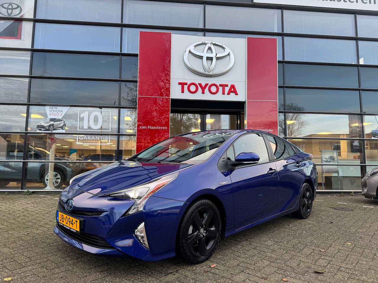Toyota Prius - 1.8 Full Hybrid 122PK Aut Dynamic - AutoWereld.nl