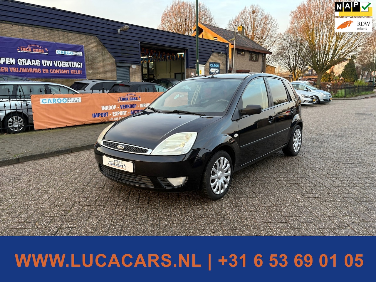 Ford Fiesta - 1.4-16V Trend AUTOMAAT + NIEUWE APK! - AutoWereld.nl