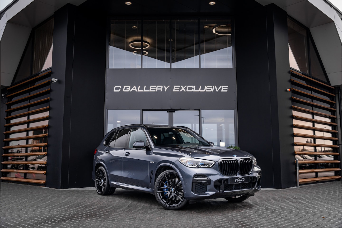 BMW X5 - xDrive45e High Executive - M Sport | Panorama | Laser | Memory | 360 Camera | Luchtvering - AutoWereld.nl