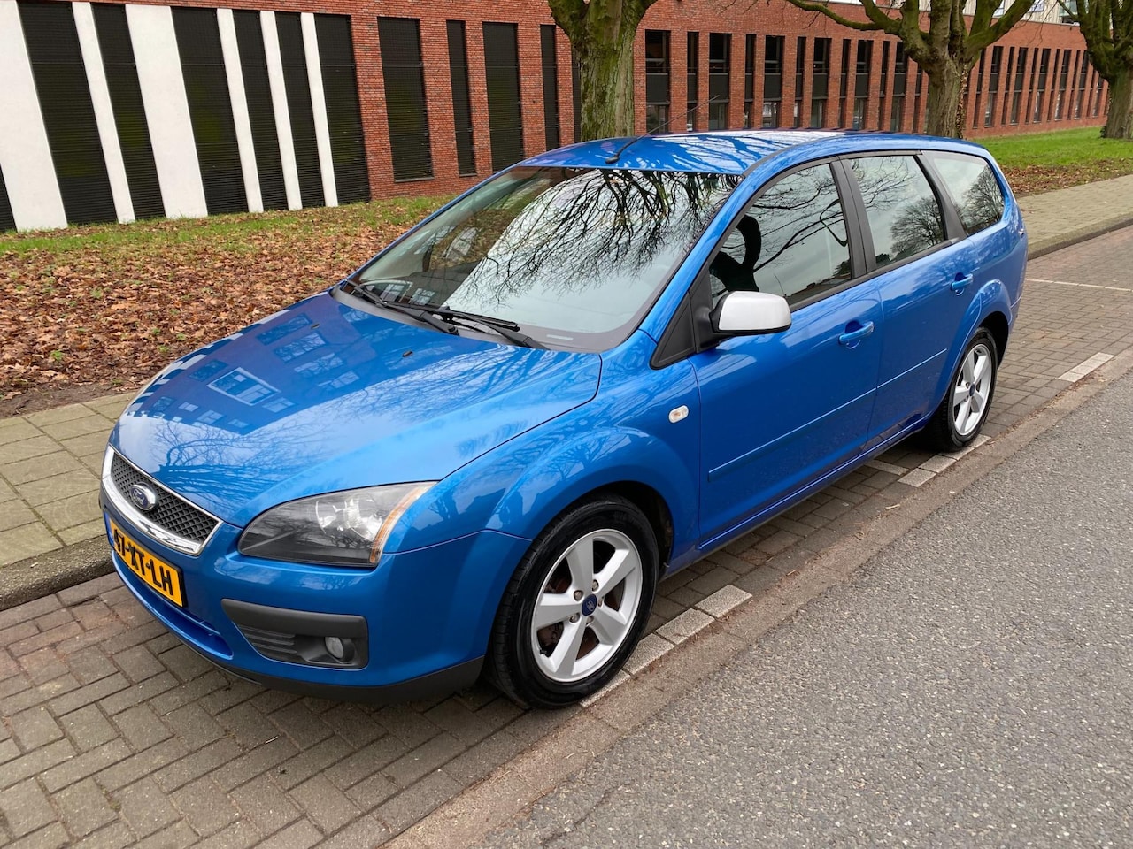Ford Focus Wagon - 1.6-16V FuturaMET AIRCO MOOIE AUTO - AutoWereld.nl