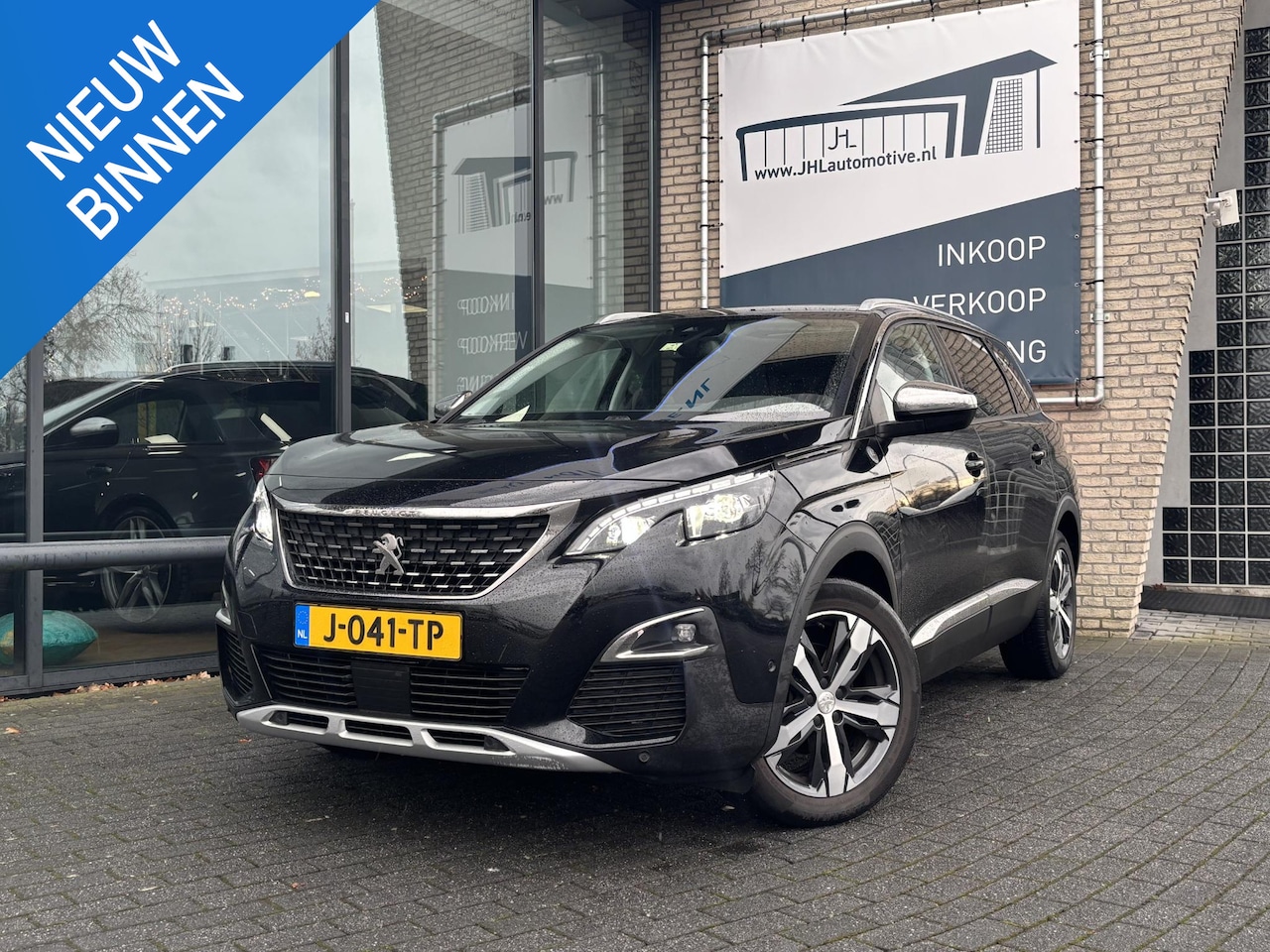 Peugeot 5008 - 1.2 PureTech*AUTOM.*ECC*CRUISE*NAVI*HAAK*PANO* - AutoWereld.nl