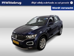 Volkswagen T-Roc - 1.5 TSI Sport / AUTOMAAT/ TREKHAAK/ LED/ DIGITAL DASHBOARD/ ADAPT. CRUISE/ NAVI/ CLIMA