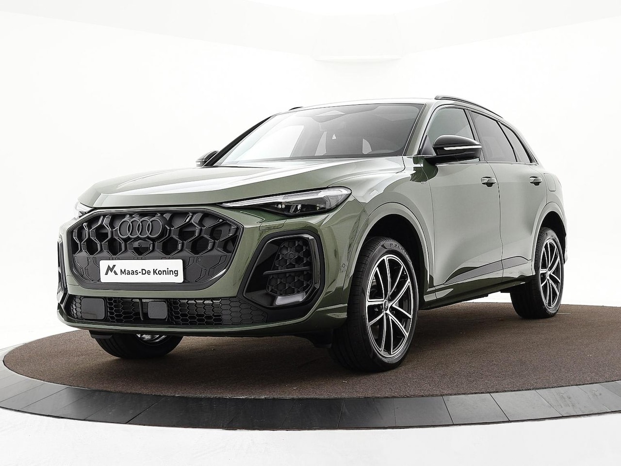 Audi Q5 - 2.0 TFSI e-hybrid quattro S edition 299 PK · 20" LM Velgen · Tech pro · Adaptieve luchtver - AutoWereld.nl