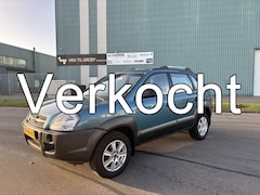 Hyundai Tucson - 2.0i Active 142 PK. Als nieuw rijdende inruilauto met nieuwe APK Distributieriem en waterp