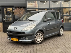 Peugeot 1007 - 1.4 Gentry