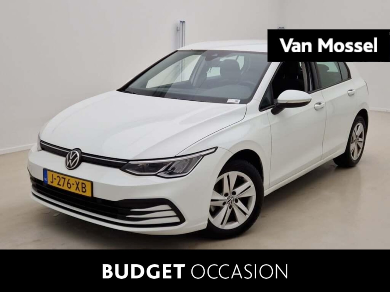 Volkswagen Golf - 1.0 TSI Life 110 PK | Apple Carplay | Parkeersensoren | Sfeerverlichting | Climate Control - AutoWereld.nl