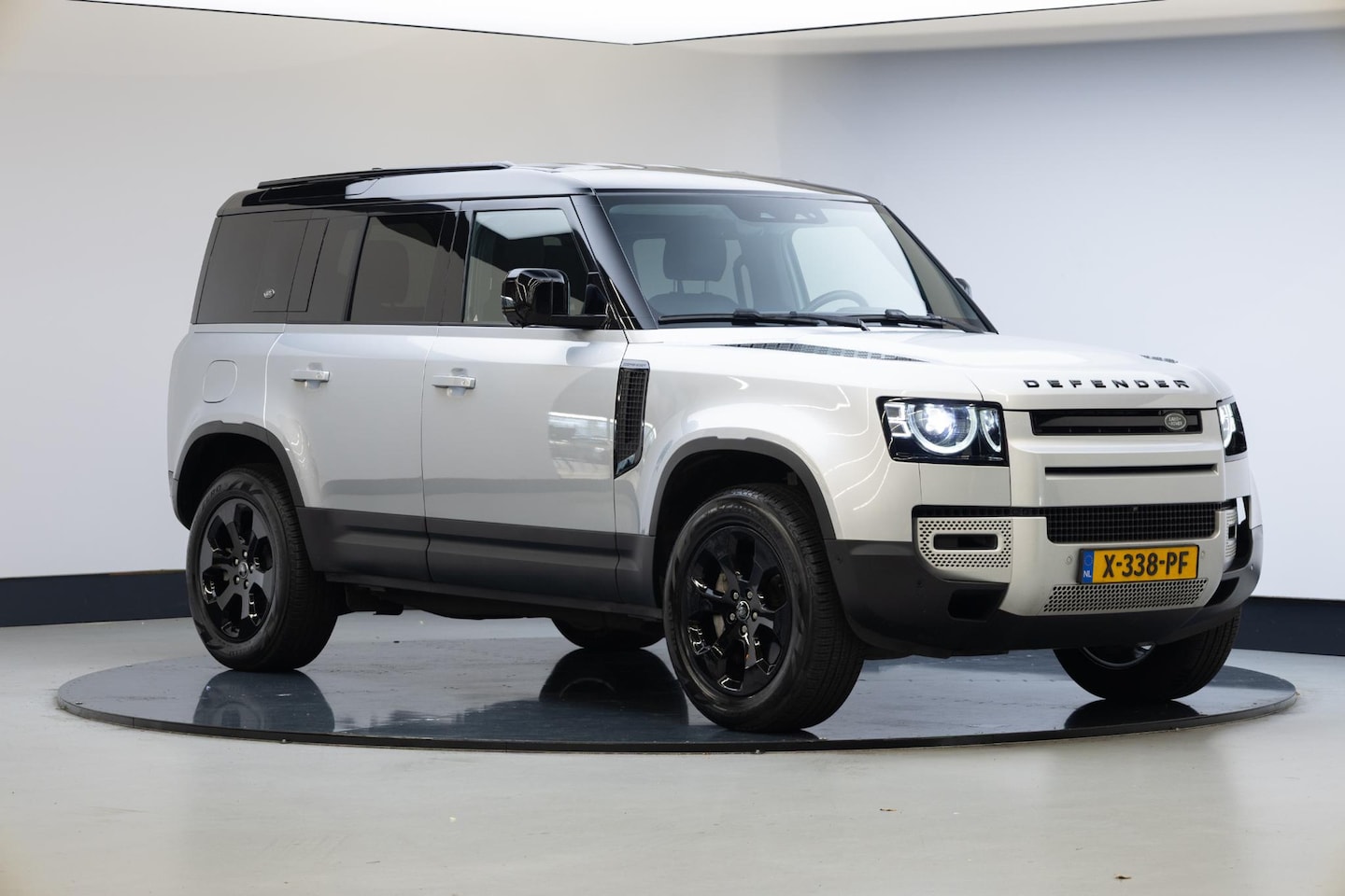 Land Rover Defender 110 - 2.0 P400e 110 X-Dynamic SE 2.0 P400e 110 X-Dynamic SE | Trekhaak | - AutoWereld.nl