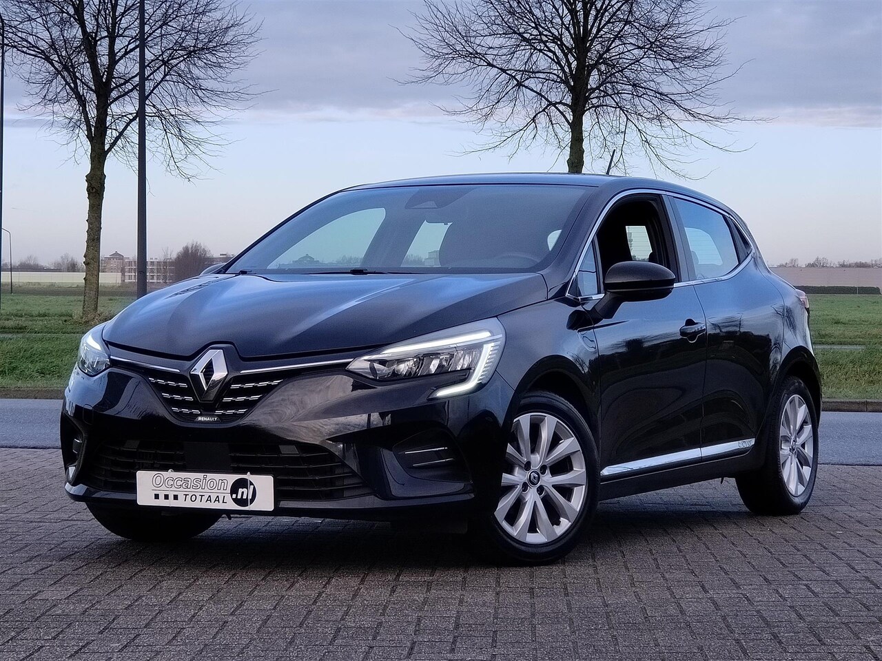 Renault Clio - 1.0 TCe Intens | Full Led | Carplay | Navi | Lane Assist | Climate | Cruise - AutoWereld.nl