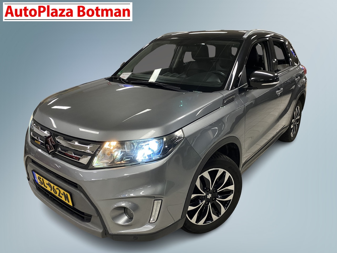 Suzuki Vitara - 1.6 High Executive | Automaat | Trekhaak - AutoWereld.nl
