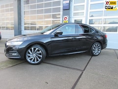 Skoda Octavia - 1.0 TSI Business Edition / Carplay / 18"LMV / PDC