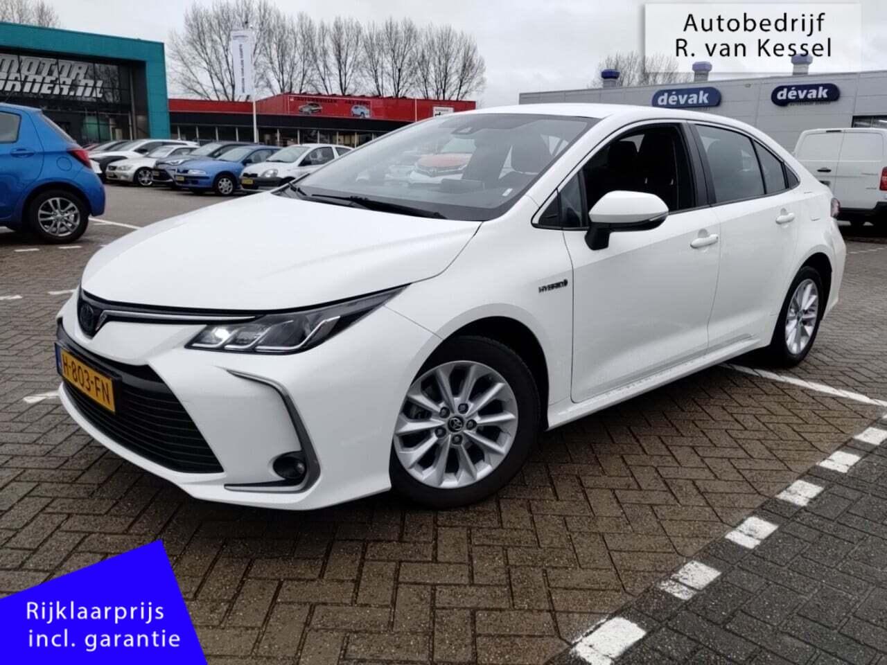 Toyota Corolla - Sedan 1.8 Hybrid Active I 1e Eigenaar I NL-auto - AutoWereld.nl