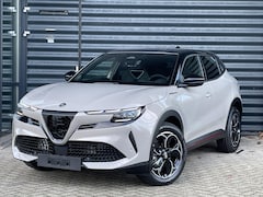Alfa Romeo Junior - 1.2 Turbo Hybrid Ibrida Speciale /Techno Pack/Sport Pack/ 8jr Garantie/ Inruil Mogelijk
