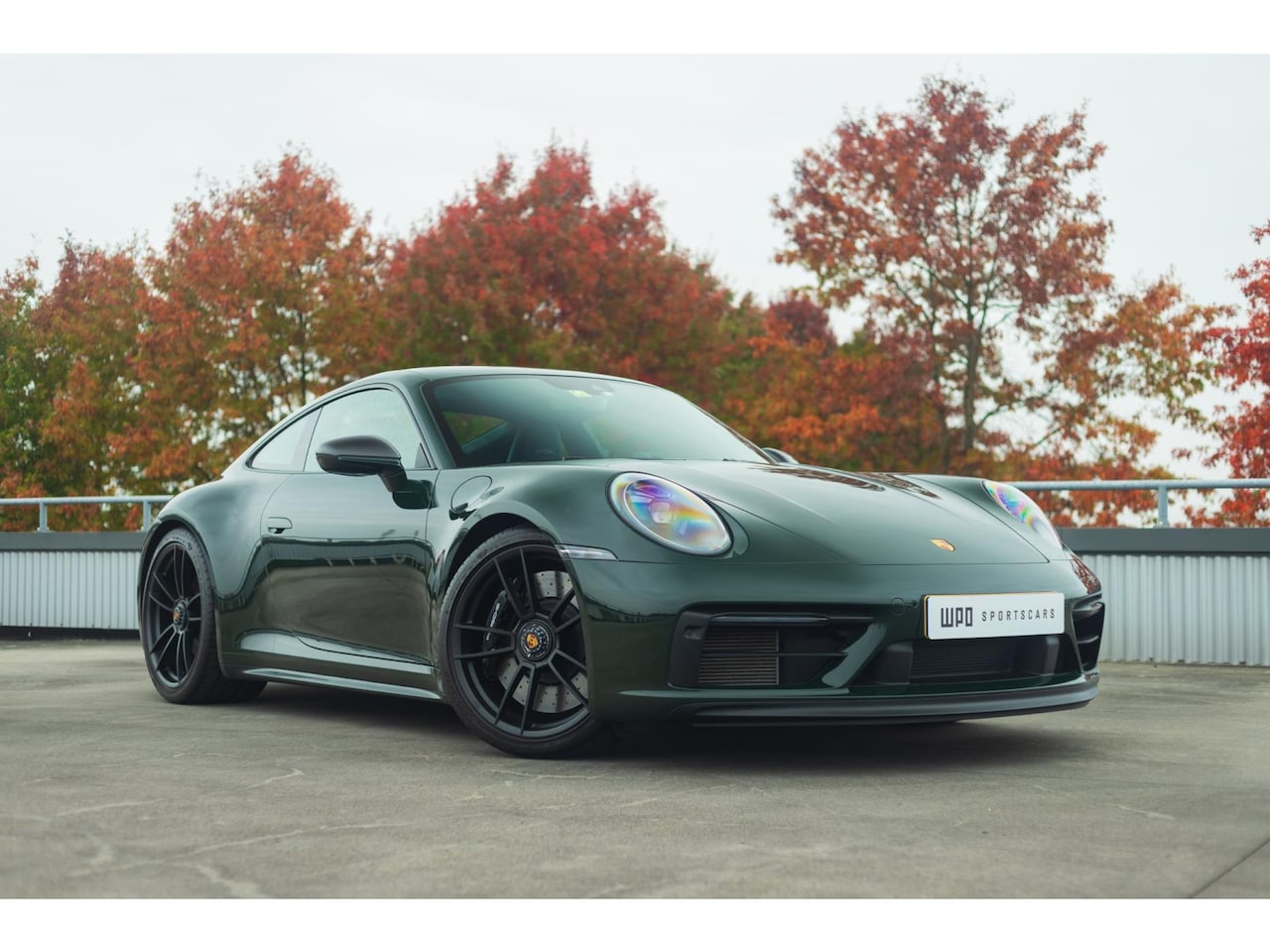 Porsche 911 - Carrera 4 GTS PTS Brewster Green - AutoWereld.nl