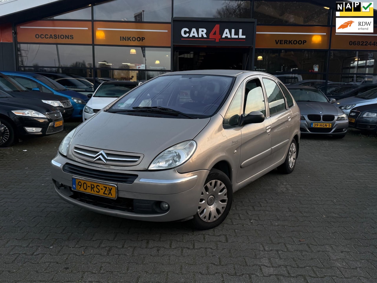 Citroën Xsara Picasso - 2.0i-16V Attraction AUTOMAAT/APK 15-5-2026/CLIMA - AutoWereld.nl