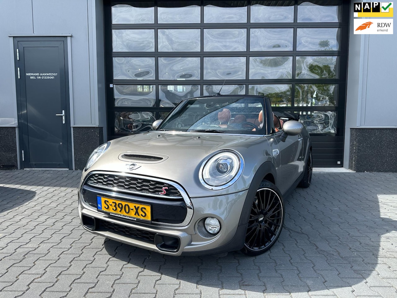 MINI Cabrio - Mini 2.0 Cooper S Chili Serious Business AUTOMAAT VOL OPTIE'S - AutoWereld.nl