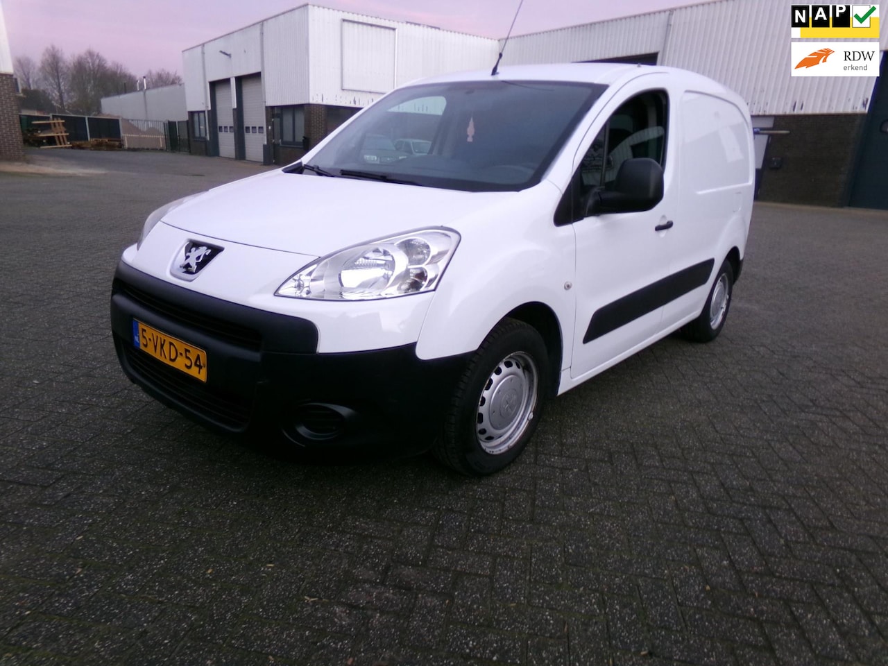 Peugeot Partner - 120 1.6 HDI L1 XR 120 1.6 HDI L1 XR - AutoWereld.nl