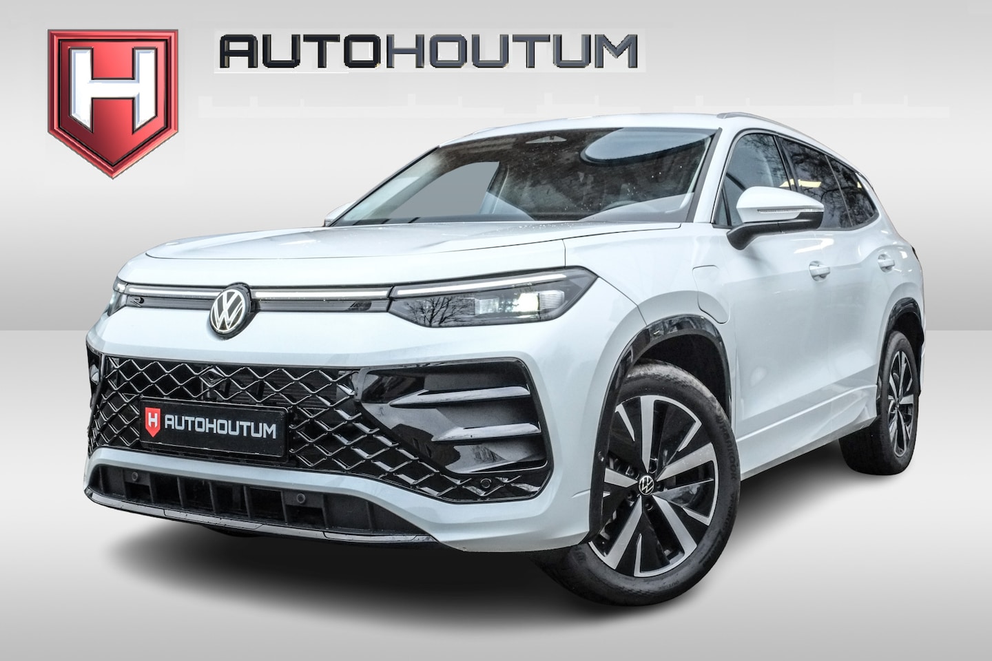 Volkswagen Tayron - 1.5 eHybrid R-Line Trekhaak, Achteruitrijcamera - AutoWereld.nl