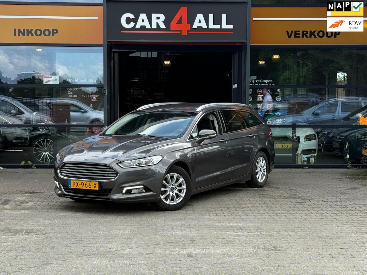 Ford Mondeo Wagon - 1.5 Titanium MASSAGE/STLVRM/VERKLNG/PDC/TREKHAAK - AutoWereld.nl