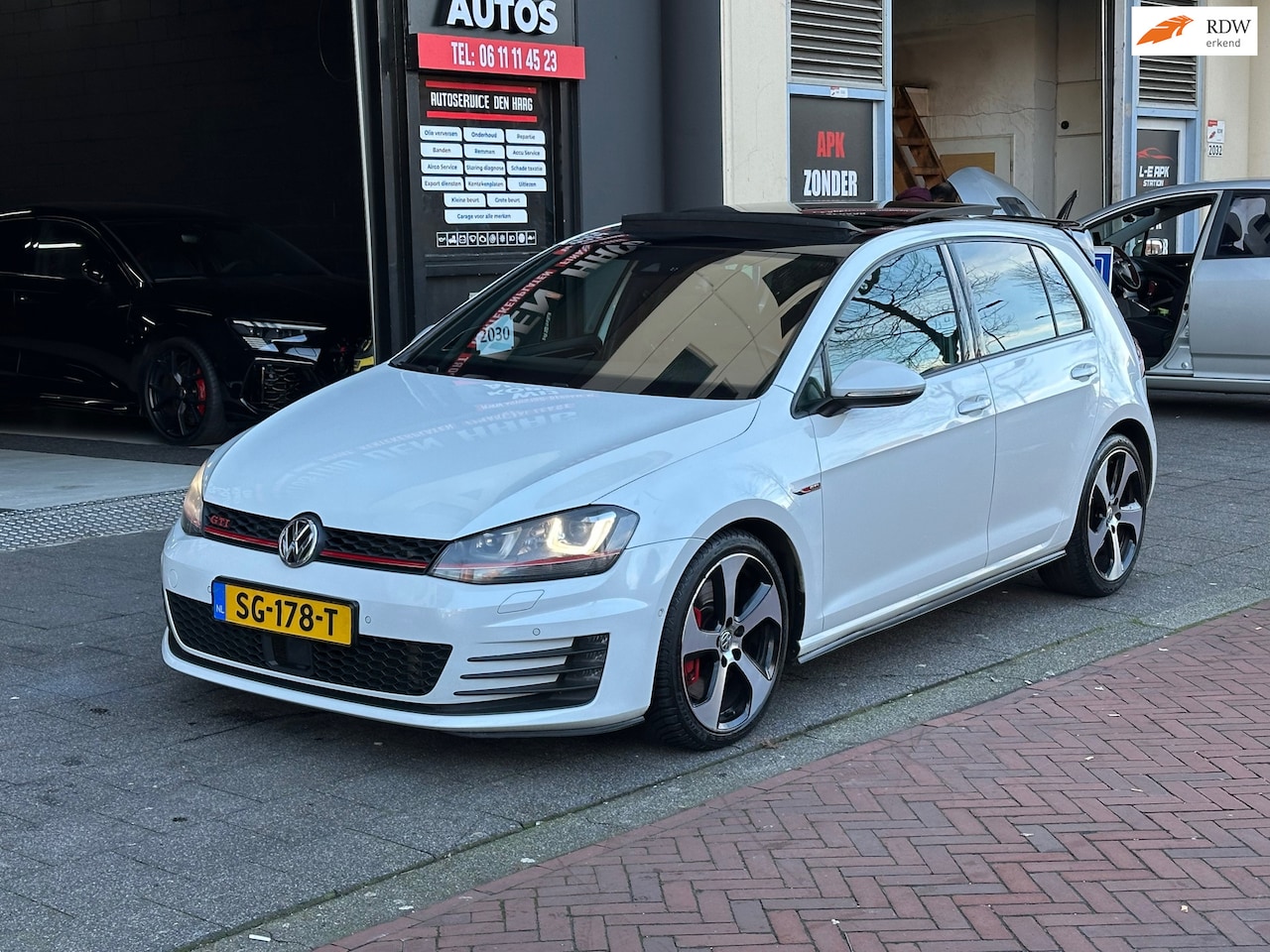 Volkswagen Golf - 2.0 TSI GTI Performance DSG Panoramadak - AutoWereld.nl