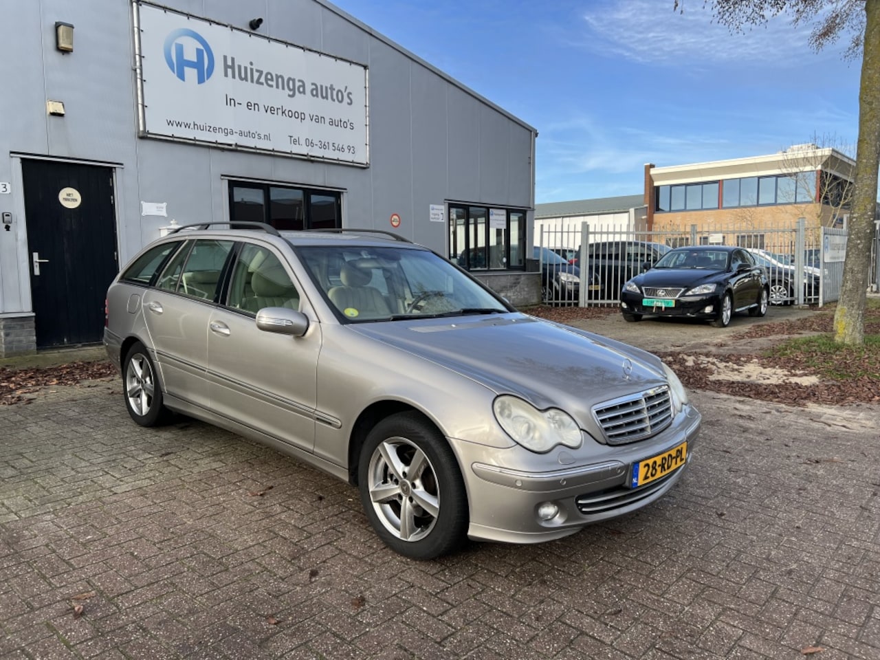 Mercedes-Benz C-klasse Combi - 180 K. Elegance| AUTOMAAT| lichte schade! | Met APK! - AutoWereld.nl