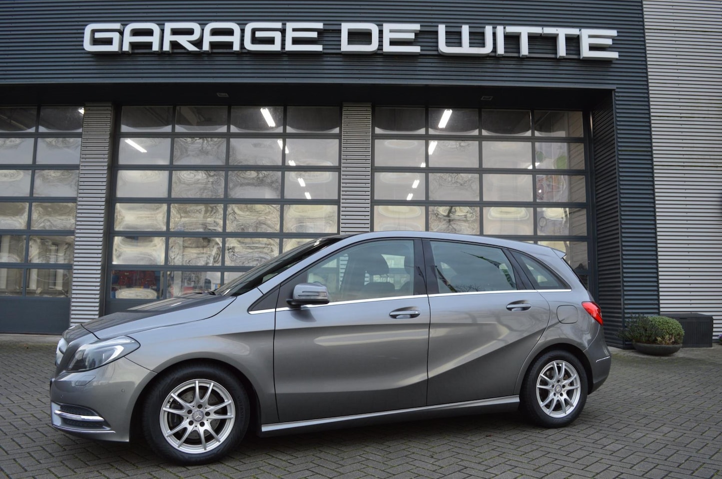 Mercedes-Benz B-klasse - 180 Ambition automaat - AutoWereld.nl