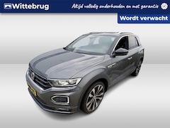 Volkswagen T-Roc - 1.5 TSI R-Line / AUTOMAAT/ PANO/ BEATS AUDIO/ PARK. SENSOREN/ DIGITAL DASHBOARD/ LED/ STOE