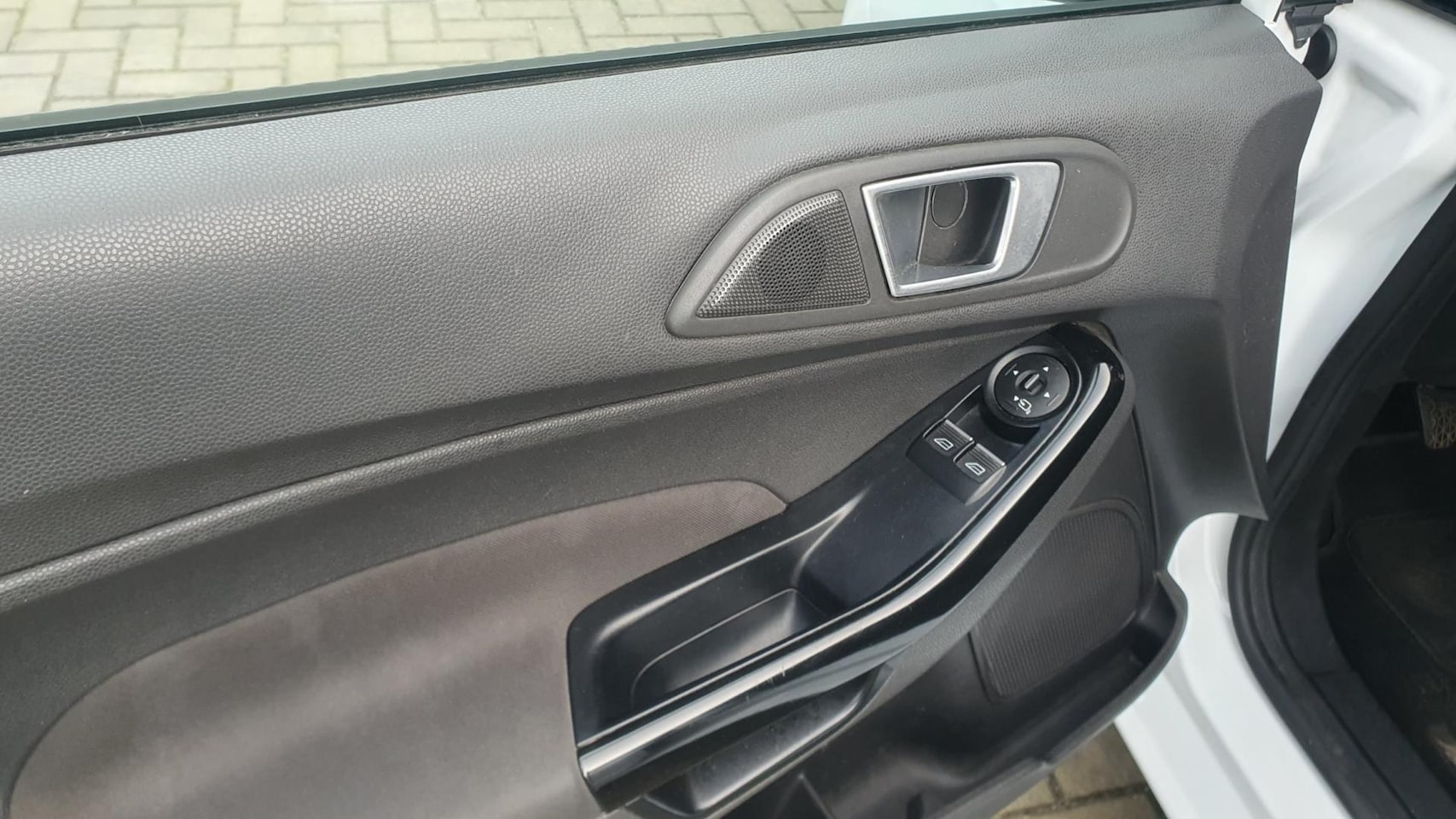 Ford Fiesta - 1.5 TDCi Titanium Lease Edition 1.5 TDCi Titanium Lease Edition