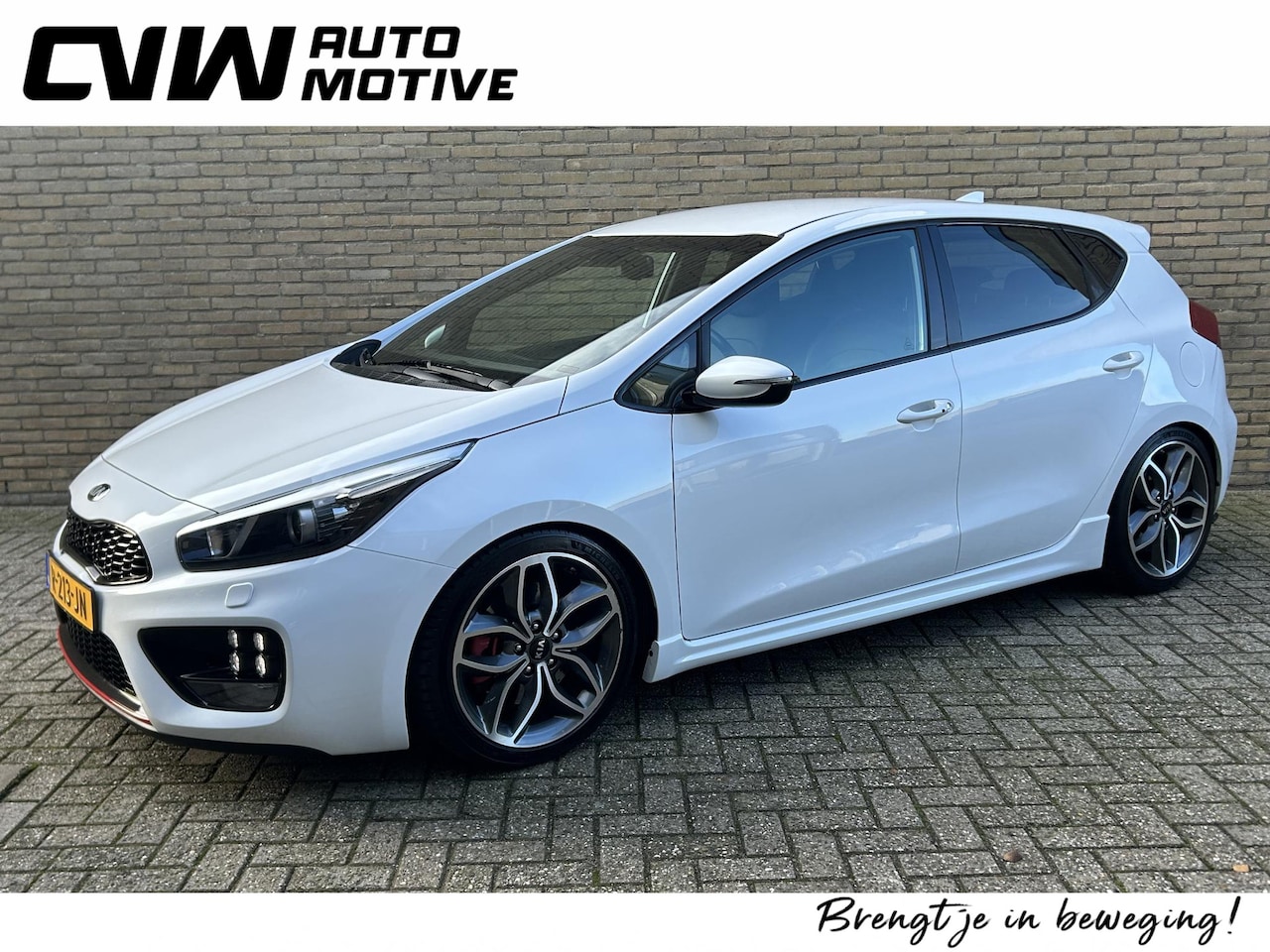 Kia Cee'd - 1.6 T-GDi GT | 204 PK! | Navigatie | Xenon verlichtting | 18 inch Lichtmetalen velgen | C - AutoWereld.nl