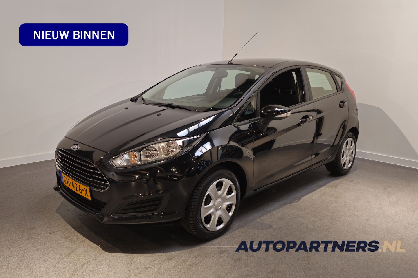 Ford Fiesta - 1.0 Style - Navigatie - Airco - Elektr. ramen - NAP - AutoWereld.nl