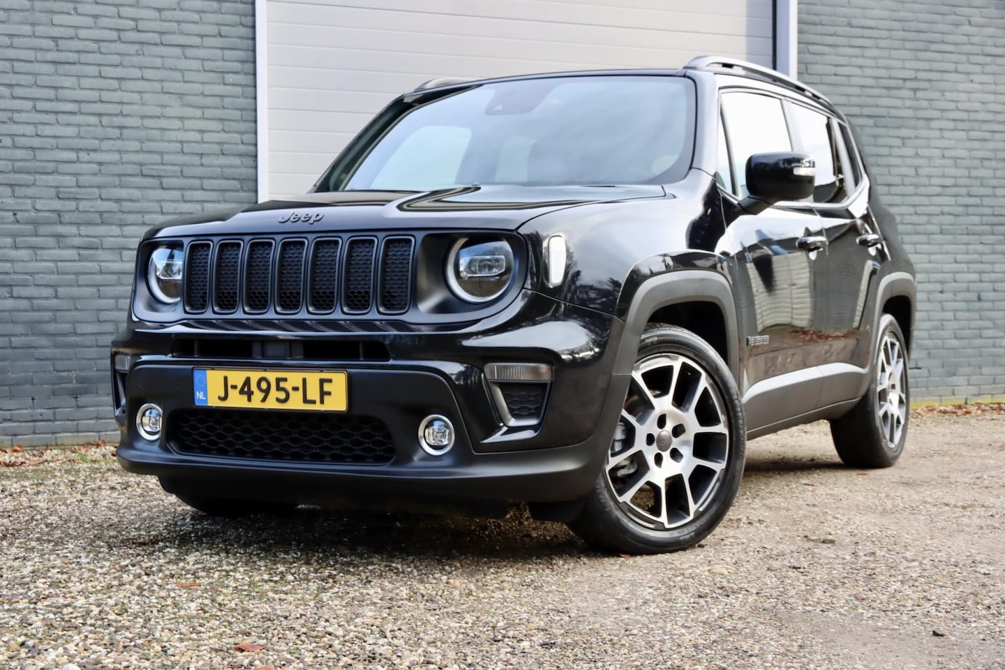 Jeep Renegade - 1.3T DDCT S | PANORAMA | LEER | NAVIGATIE | CRUISE | VOL! - AutoWereld.nl