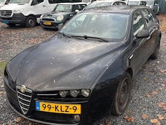 Alfa Romeo 159 Sportwagon - 1.9 JTD Progression APK 19-11-2026 NAP NL Auto Trekhaak
