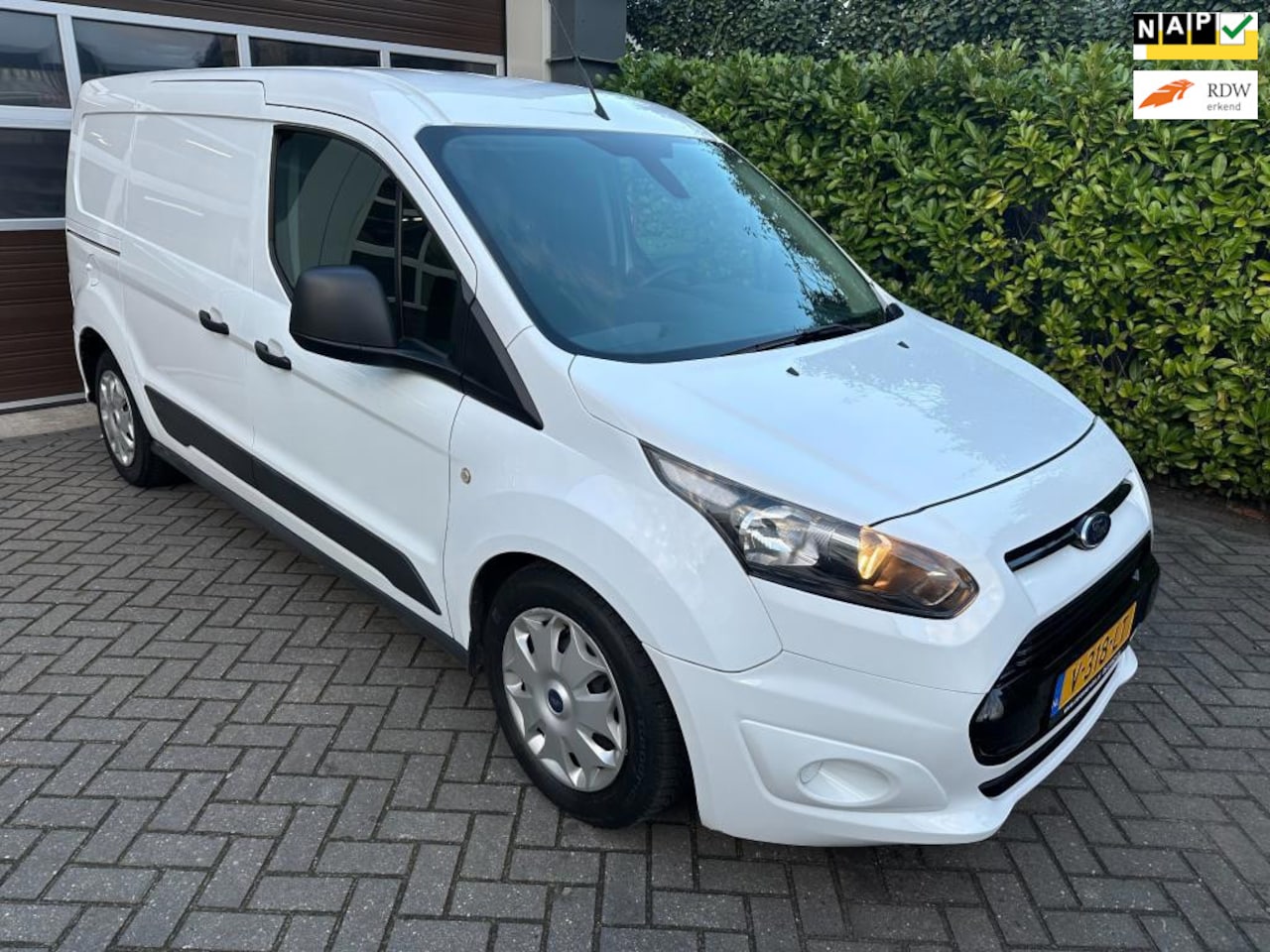 Ford Transit Connect - 1.5 TDCI L2 Trend Automaat Achteruitrijcamera Cruisecontrol Navigatie - AutoWereld.nl