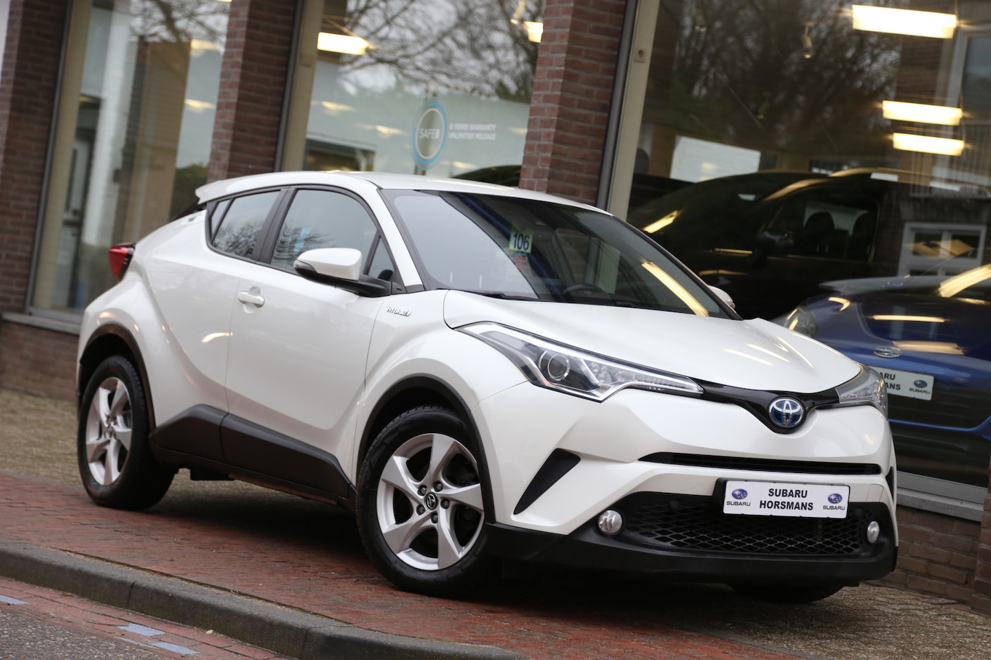 Toyota C-HR - 1.8 Hybrid Dynamic Navi Camera ACC - AutoWereld.nl