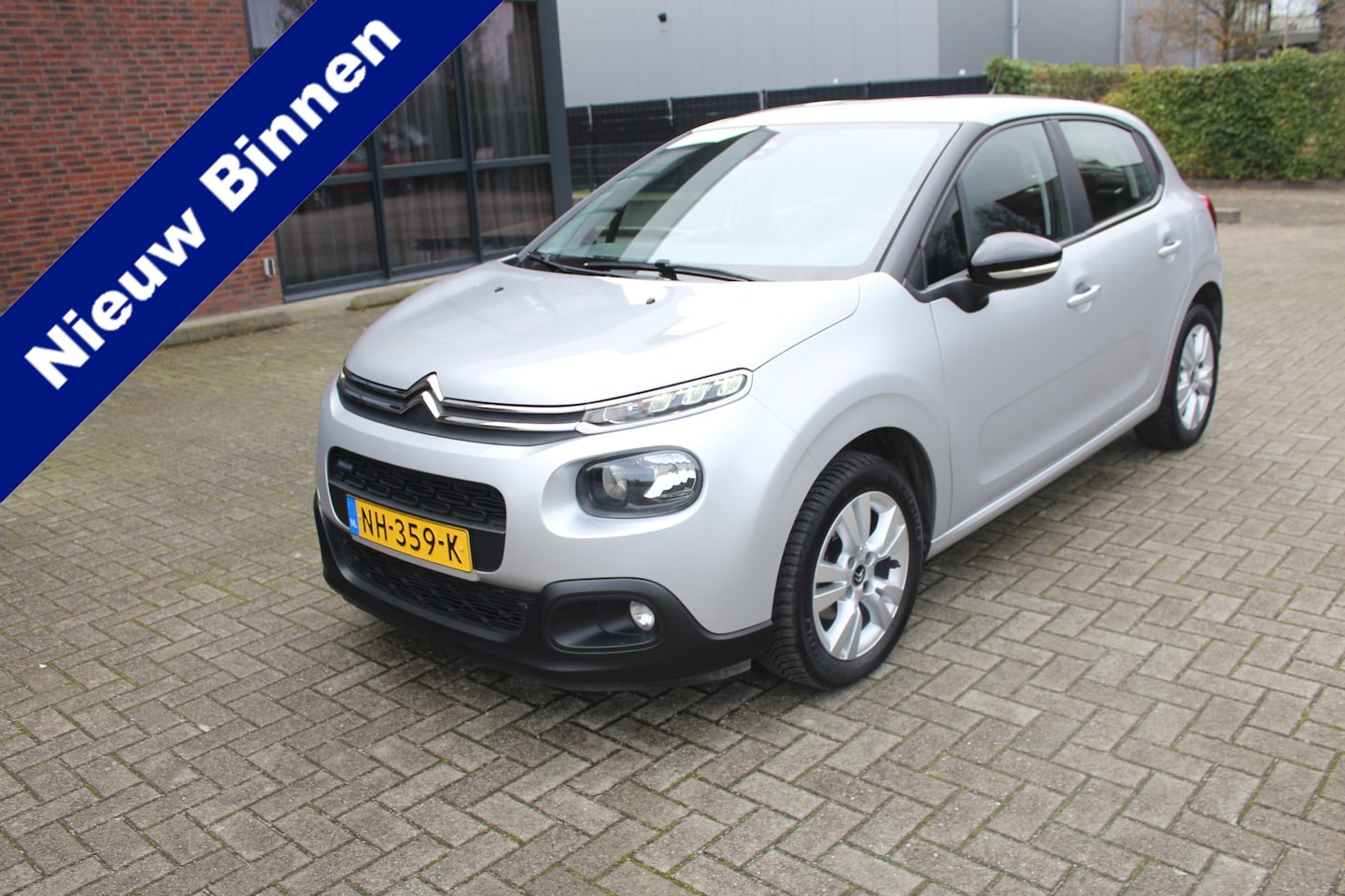 Citroën C3 - 1.2 PureTech Feel 105g Clima-Cruise-Navi-Carplay-Parkeersensoren - AutoWereld.nl