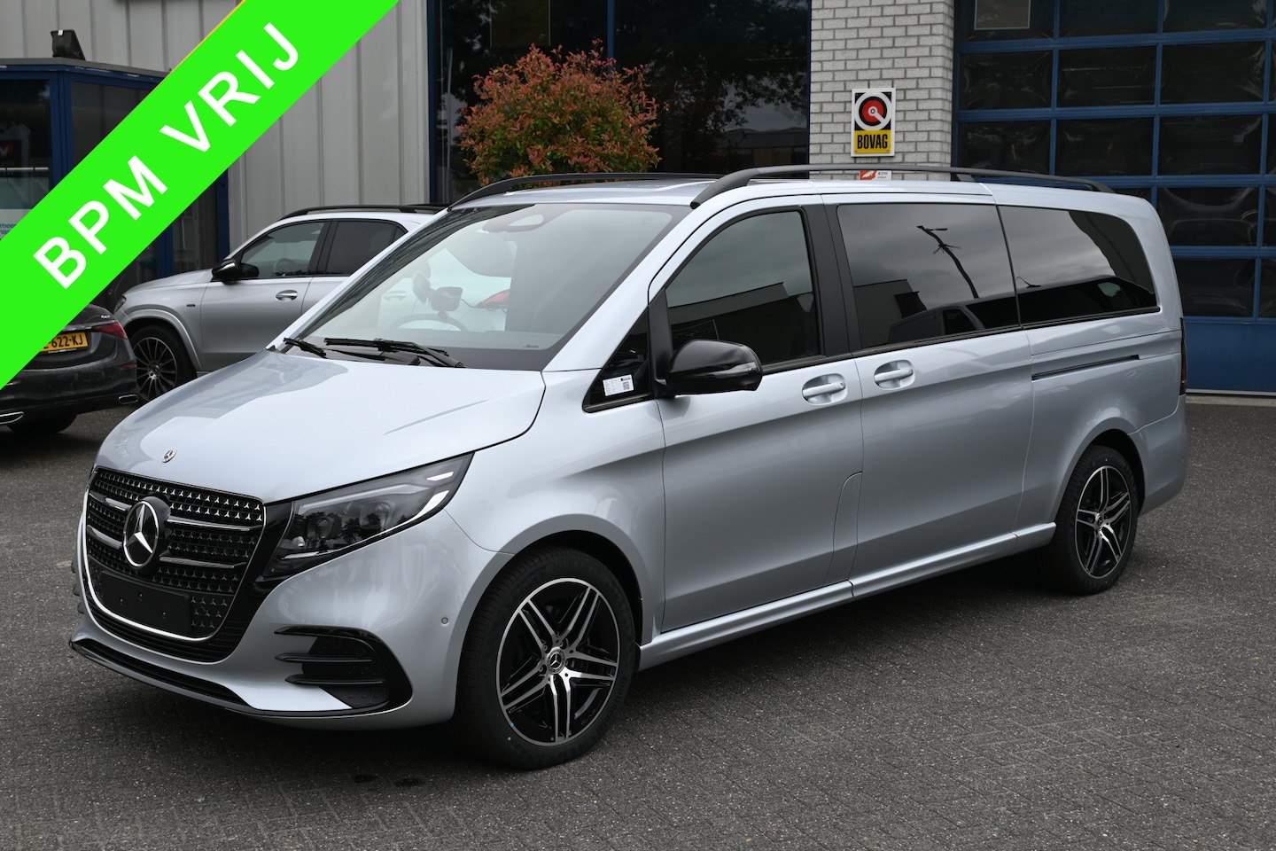 Mercedes-Benz V-klasse - 250d 4-Matic AMG L3 DC Avantgarde Distronic, 360 graden camera, Leder, Verwarmd stuurwiel - AutoWereld.nl