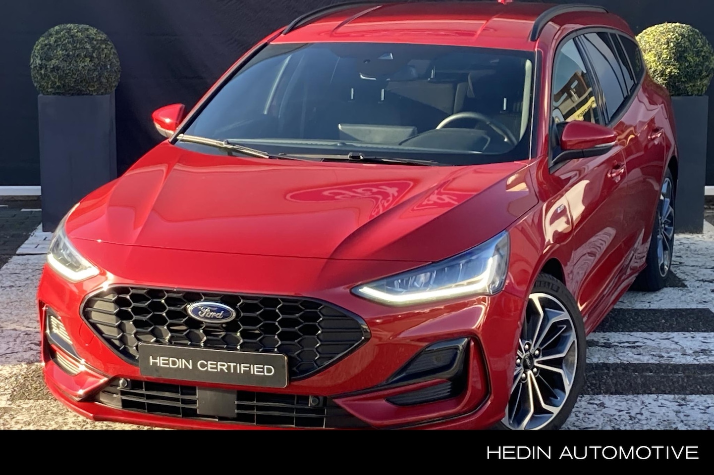 Ford Focus Wagon - 1.0 EcoBoost Hybrid ST Line X 155pk Automaat | Winterpack | Driver Assistance Pack | Elekt - AutoWereld.nl
