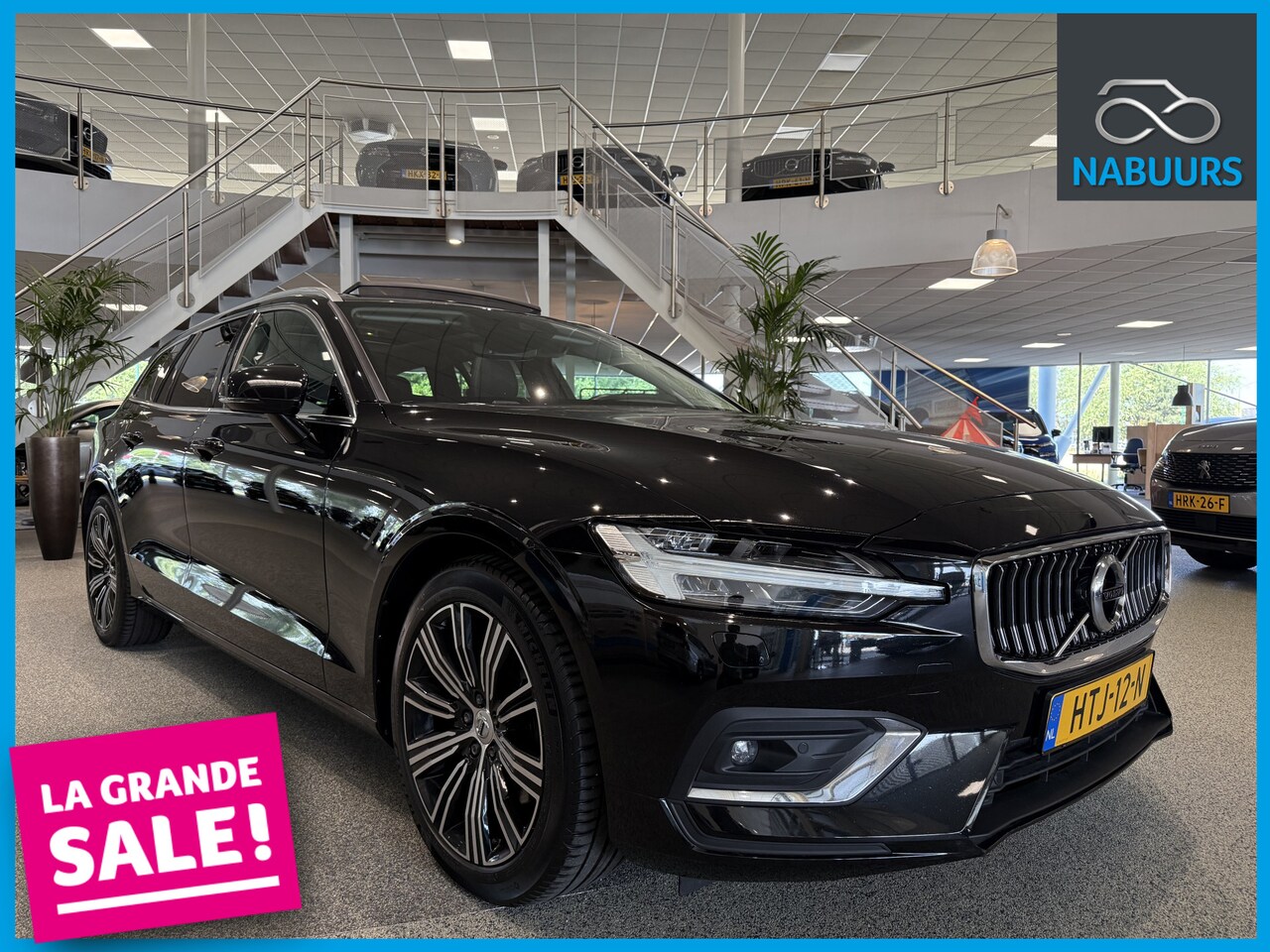 Volvo V60 - 2.0 B4 Inscription 2.0 B4 Inscription, Adaptive, Pano, Leder, Trekhaak - AutoWereld.nl