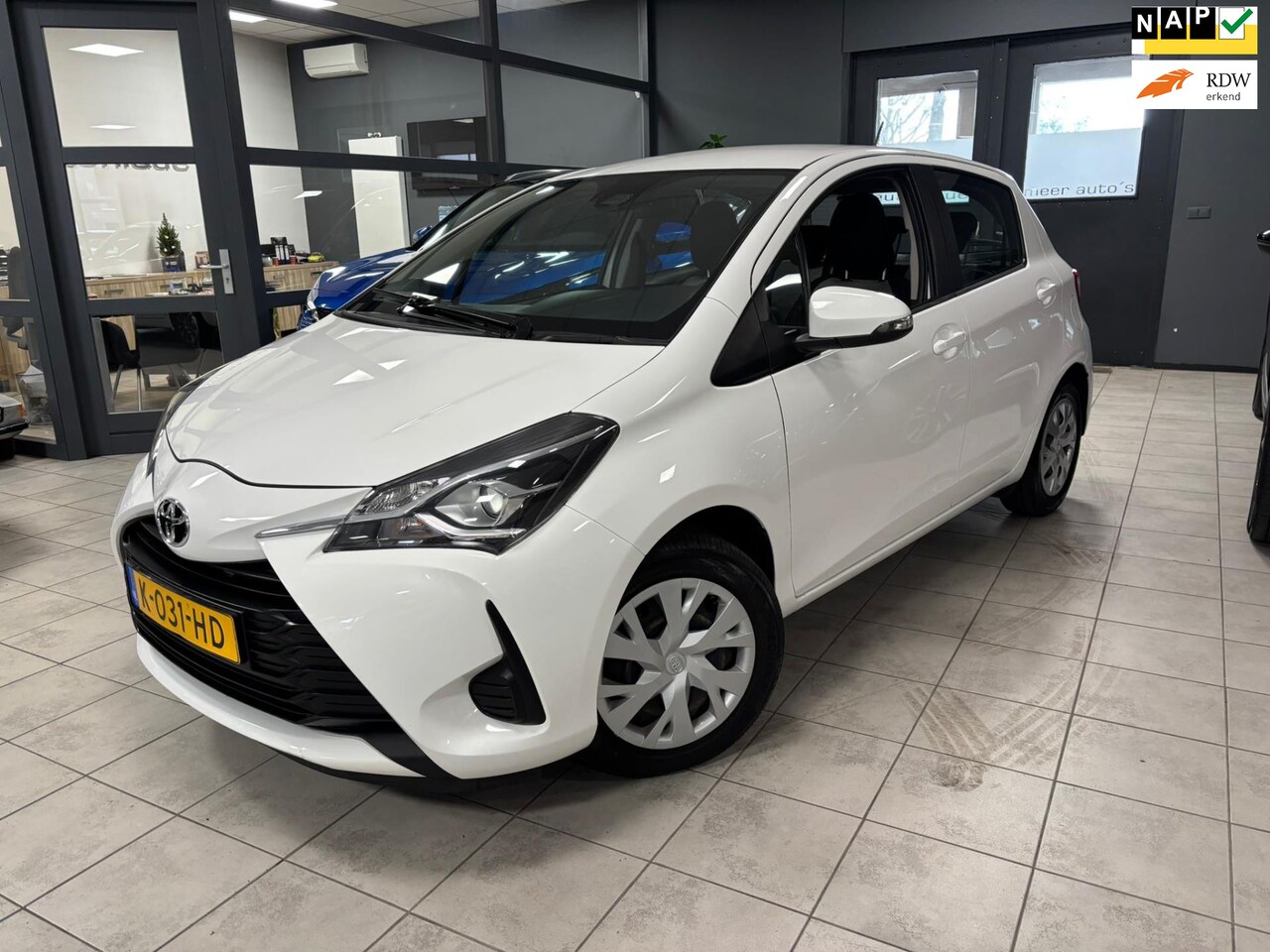 Toyota Yaris - 1.0 VVT-i Active Clima/navi/cruise/camera - AutoWereld.nl