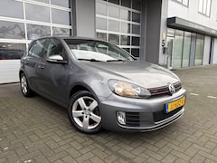 Volkswagen Golf - 1.2 TSI Highline / GROOT SCHERM / LED / NETJES
