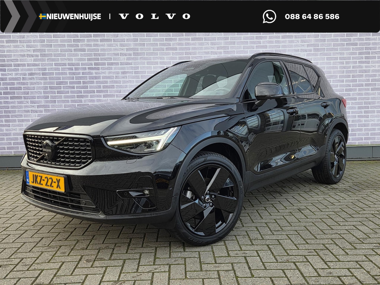 Volvo XC40 - B3 Plus Black Edition | Stuur/Stoelverwarming | Pixel LED Koplampen | 20" Velgen | 360° Ca - AutoWereld.nl