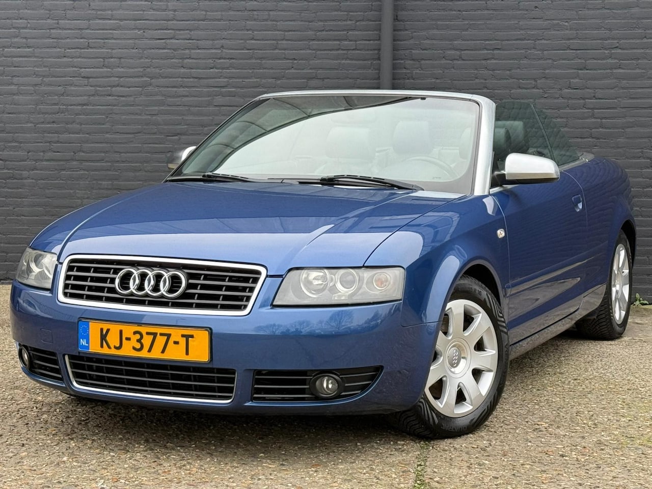 Audi A4 Cabriolet - 2.4 V6 CRUISE | AIRCO | ELEK RAMEN | STOELVER | NWE APK - AutoWereld.nl