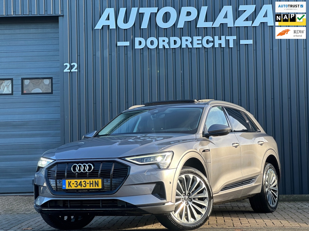 Audi e-tron - 50 quattro Business edition Plus 71 kWh Pano|21 Inch - AutoWereld.nl