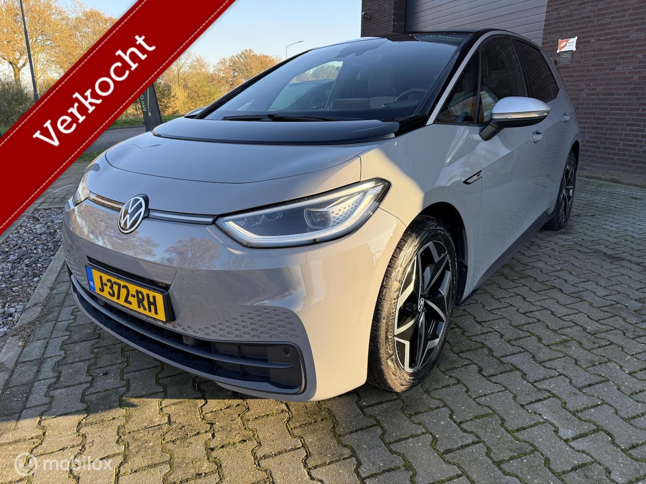 Volkswagen ID.3 - First Plus 58 kWh IQ LIHT 19 INCH - AutoWereld.nl