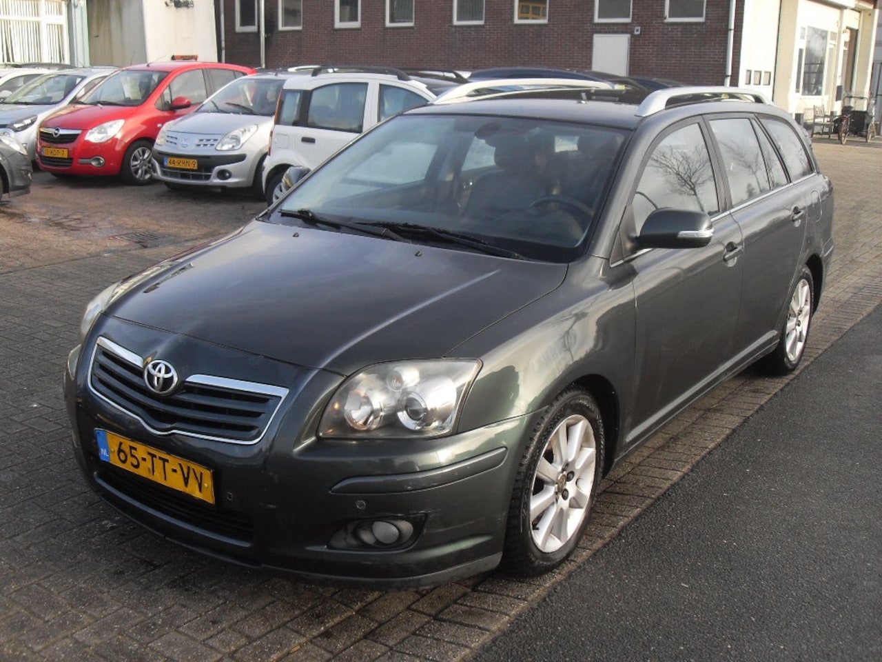Toyota Avensis Wagon - apk 4.26 2.0 VVTi Luna airco - AutoWereld.nl