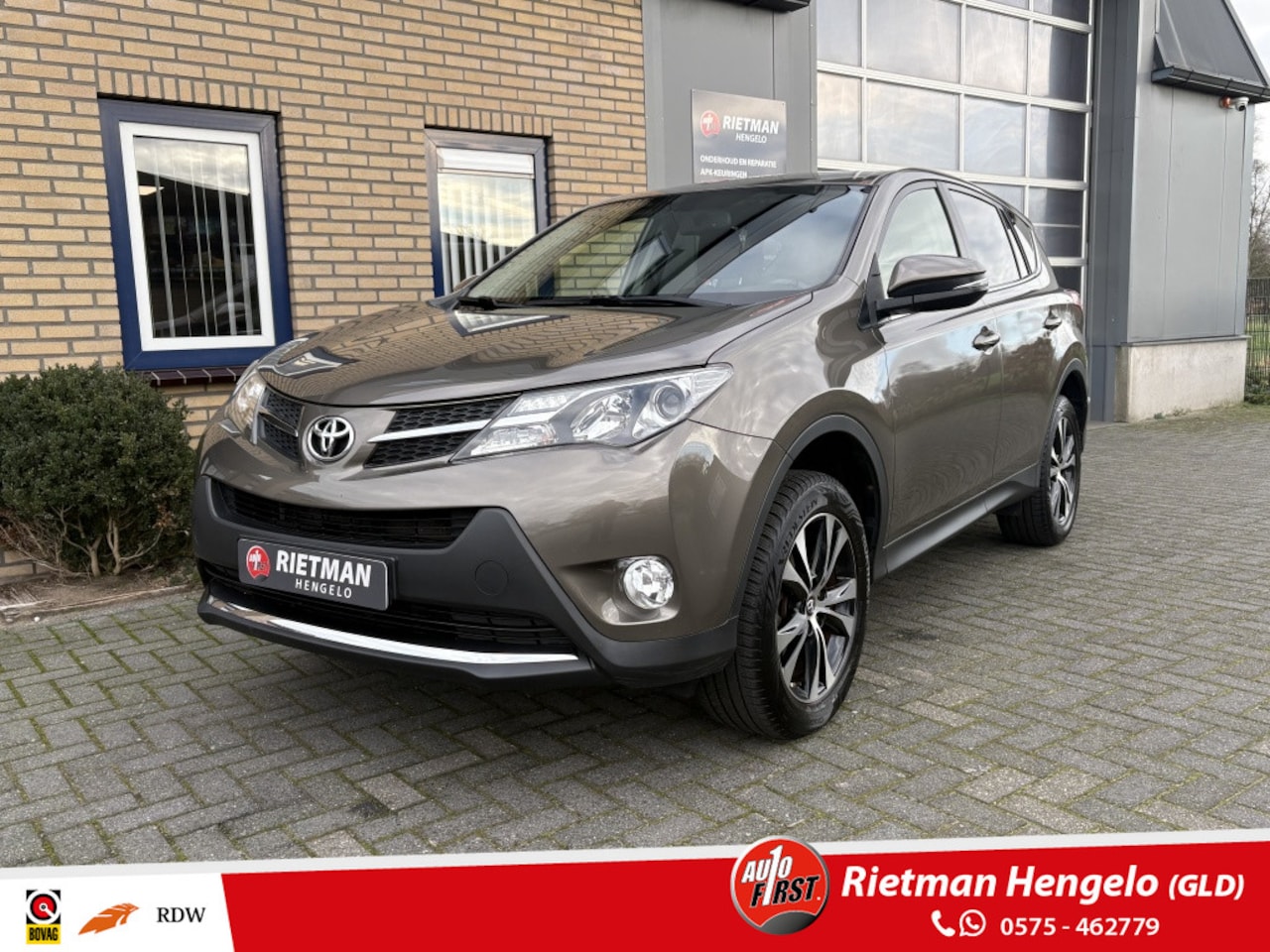 Toyota RAV4 - 2.0 Style 4WD CAMERA-NAVI-ALL SEASON- - AutoWereld.nl