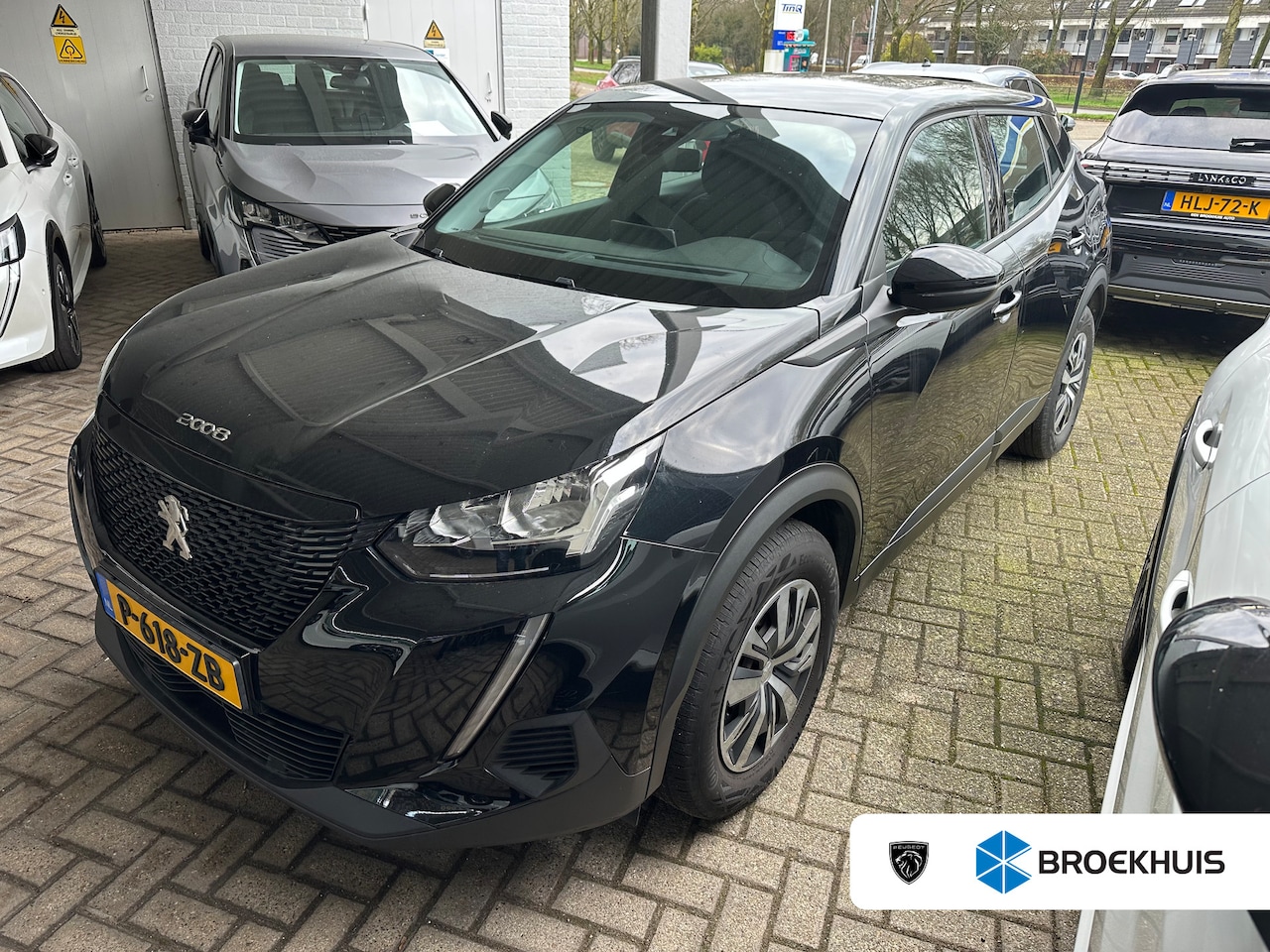 Peugeot 2008 - 1.2 PureTech Active | Achterbank in delen neerklapbaar | Airco | Apple Carplay/Android Aut - AutoWereld.nl