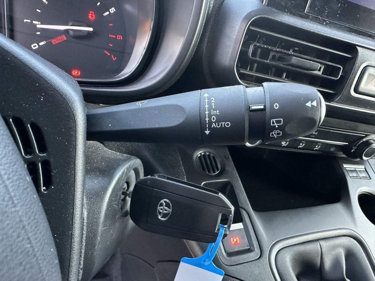 Toyota ProAce City - 1.2T Benzine 3-zits