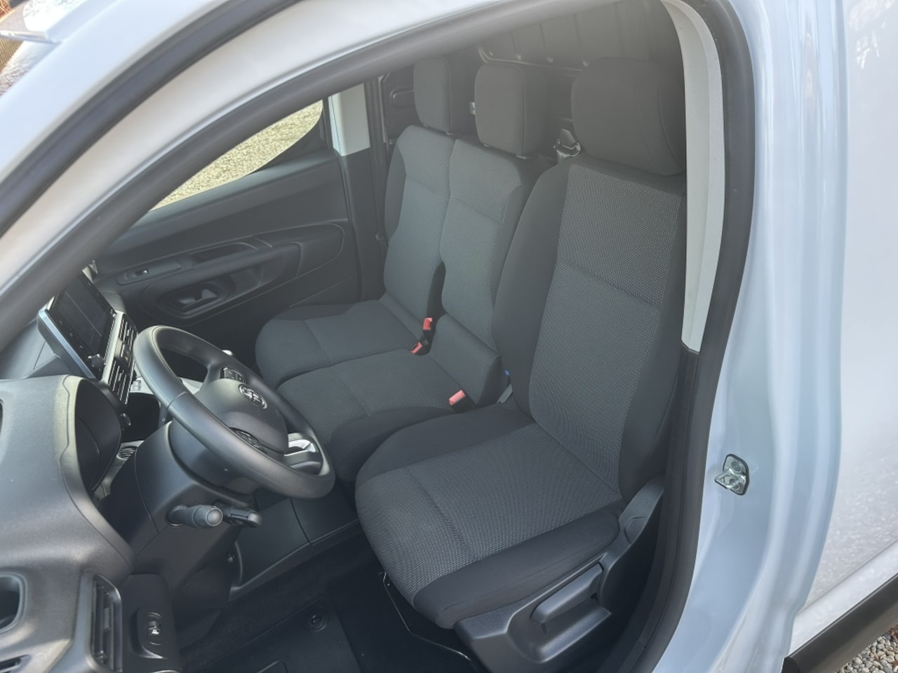 Toyota ProAce City - 1.2T Benzine 3-zits